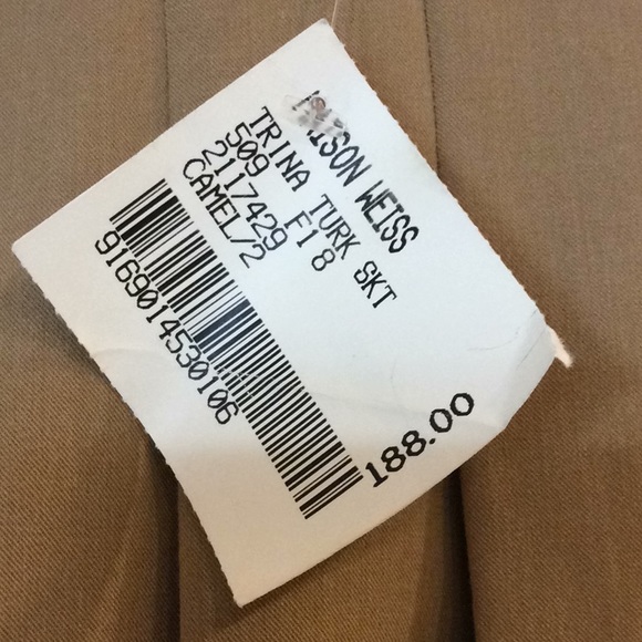 Skirt - Picture 4 of 6